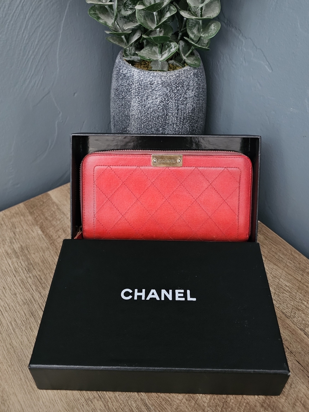 CHANEL RED QUILTED DWSIGN ZIP WALLET